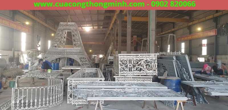mẫu cổng nhôm đúc, mẫu thiết kế cổng nhôm đúc, cổng nhôm đúc, cổng nhôm đúc cao cấp, xưởng gia công cổng nhôm đúc, báo giá cổng nhôm đúc, công nhôm đúc giá rẻ, bảng báo giá cổng nhôm đúc, công nhôm đúc cao cấp giá rẻ, báo giá lắp đặt cổng nhôm đúc